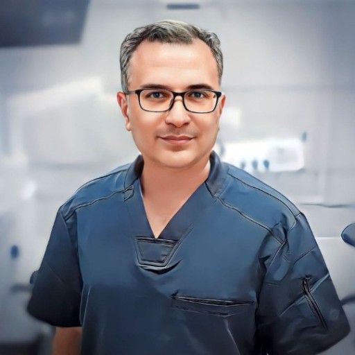 Stomatoloq Fərid Zeynalov
